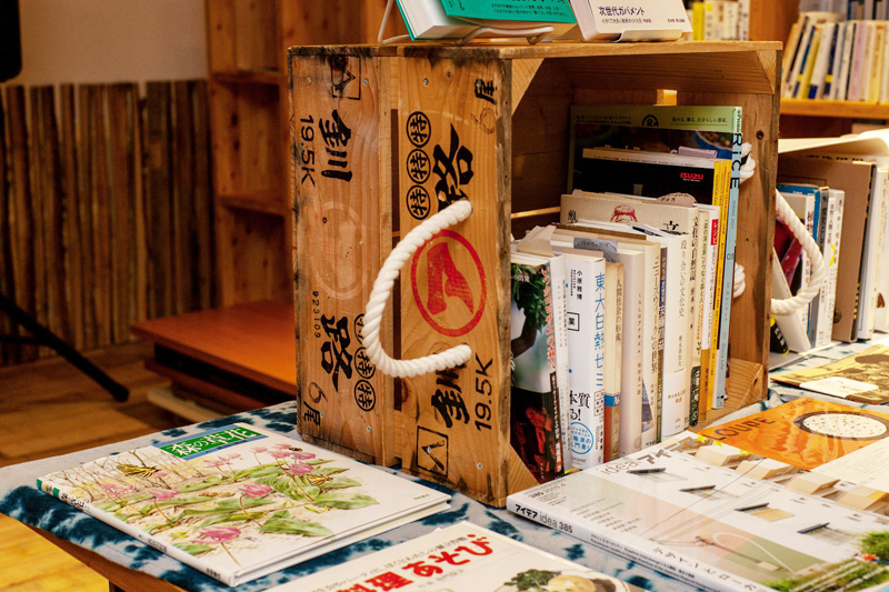 愛用する什器は「ARAMAKI」